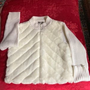 Genuine fur top in Snow White color with knitted back, collar and sleeves.